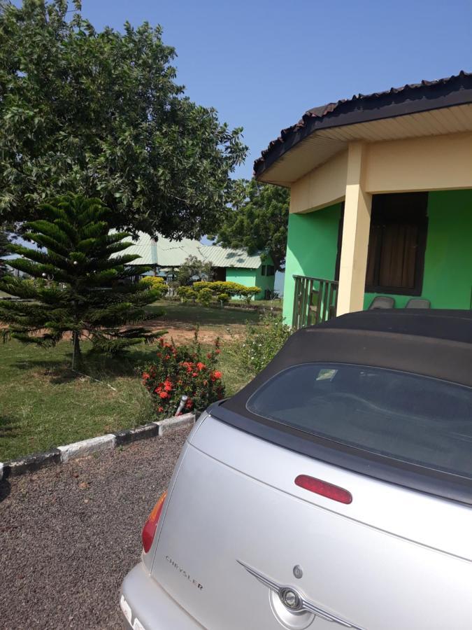 Abuesi Beach Resort Sekondi-Takoradi ภายนอก รูปภาพ