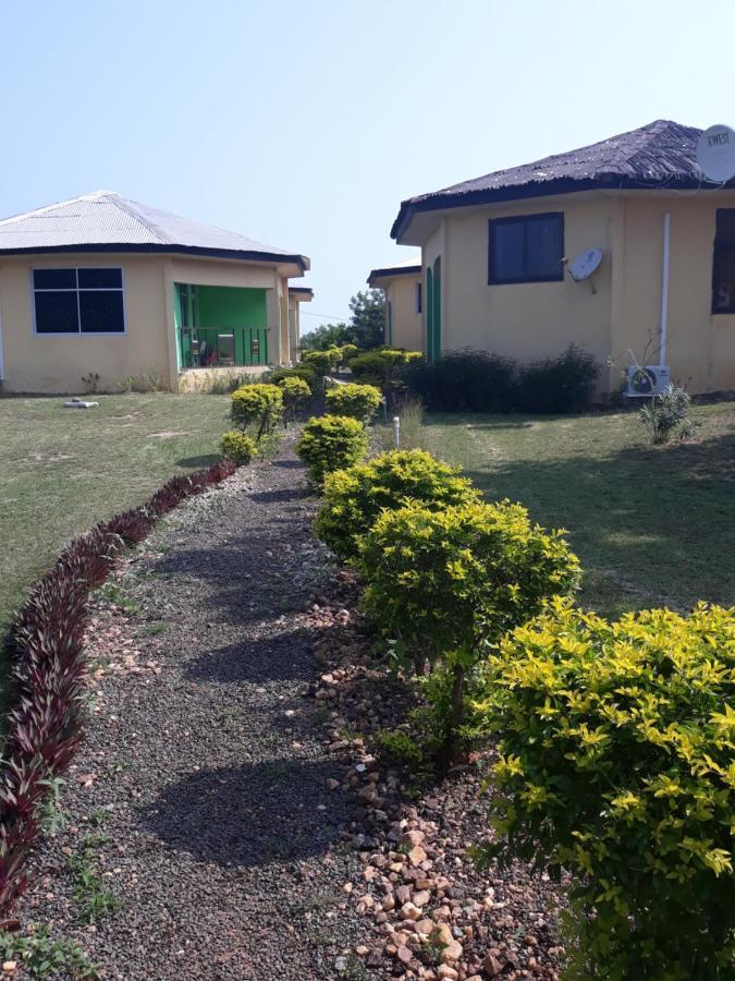 Abuesi Beach Resort Sekondi-Takoradi ภายนอก รูปภาพ