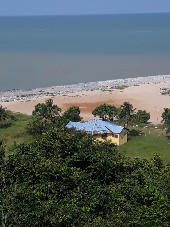 Abuesi Beach Resort Sekondi-Takoradi ภายนอก รูปภาพ