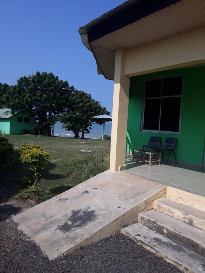 Abuesi Beach Resort Sekondi-Takoradi ภายนอก รูปภาพ