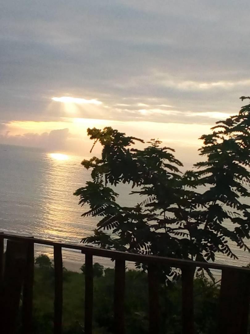 Abuesi Beach Resort Sekondi-Takoradi ภายนอก รูปภาพ